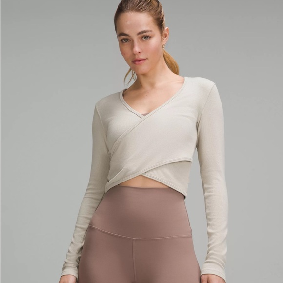 NWT Lululemon Wrap Front Ribbed Long Sleeve Top Tee Mojave Tan MOVT Crop Beige 4 - Picture 1 of 10